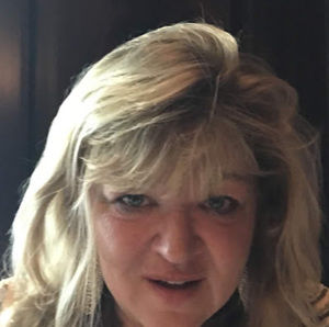 Meet your Posher, Andrea